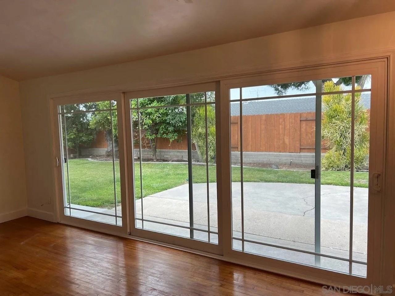 5376 Redding Rd - Photo 7 of 16