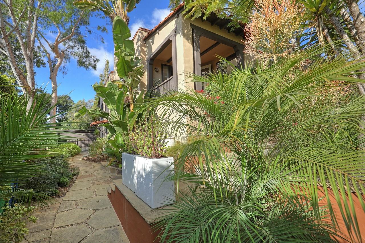 1423 Alta Vista Rd - Photo 5 of 36