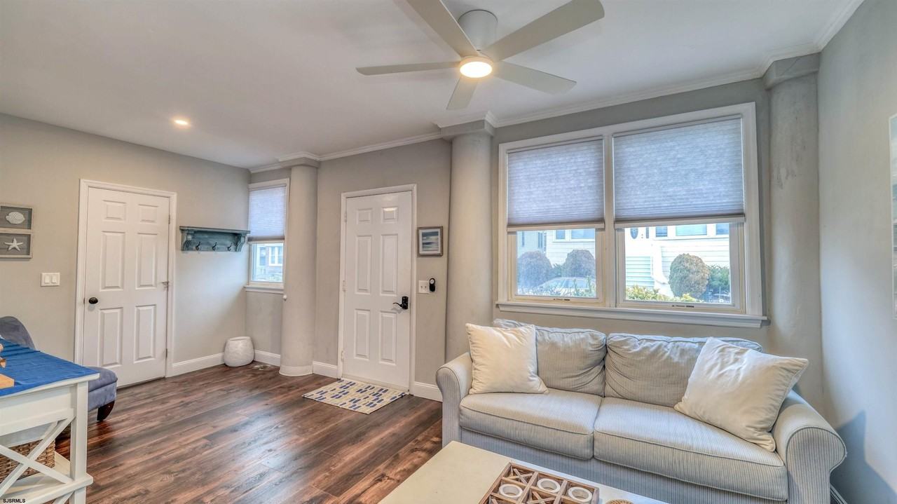 120 N Newport Ave - Photo 5 of 29