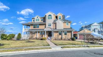 909 N Cambridge Ave - Photo 1 of 1