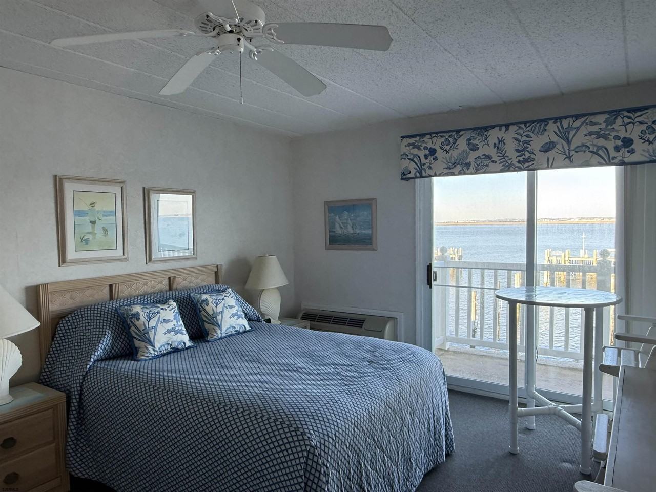 200 Bay Ave - Photo 6 of 18