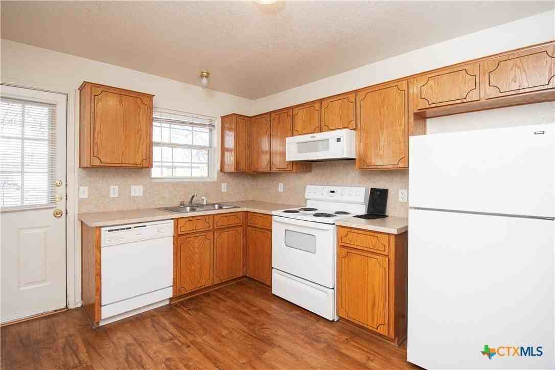 4003 Pilgram Dr Apt D #D - Photo 5 of 13