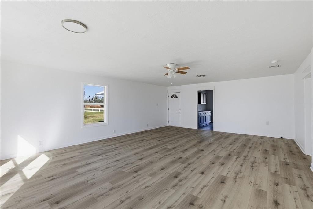 7681 Acadian Ln - Photo 4 of 15