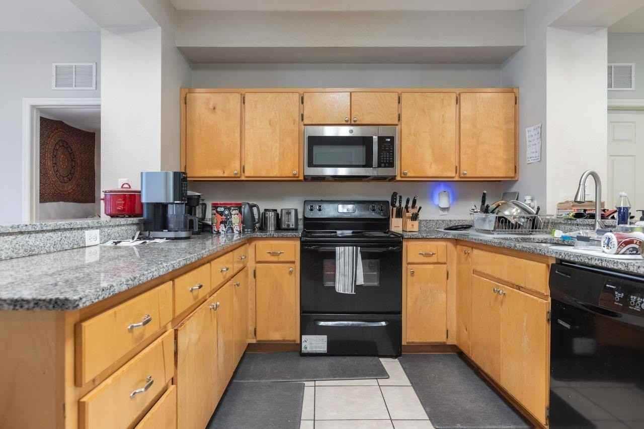 533 Conradi St Unit 1 #1 - Photo 4 of 17