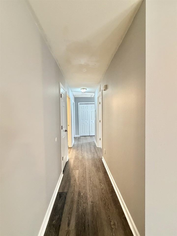 1444 Balboa Dr - Photo 7 of 19