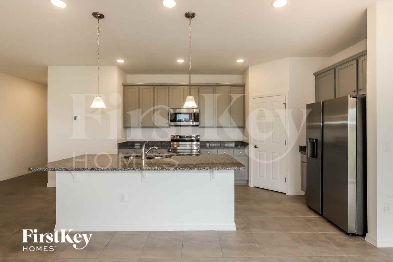 608 Crown Rose Dr - Photo 7 of 16