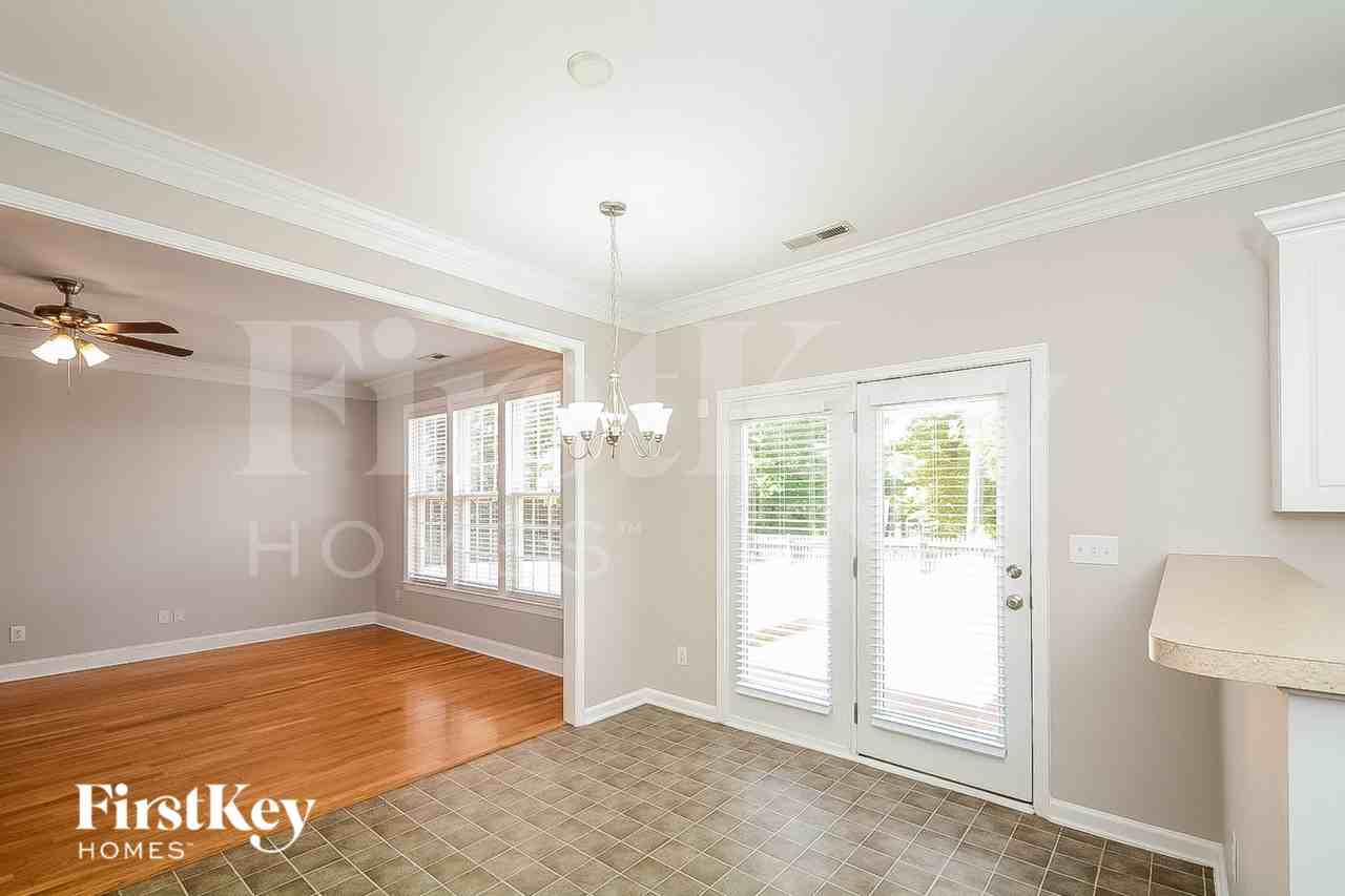 105 Namath Ct - Photo 6 of 15