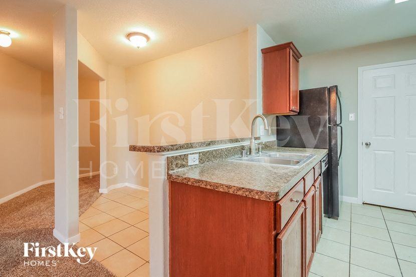 9518 Peridot Green Dr - Photo 5 of 15