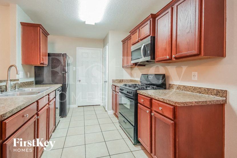 9518 Peridot Green Dr - Photo 6 of 15