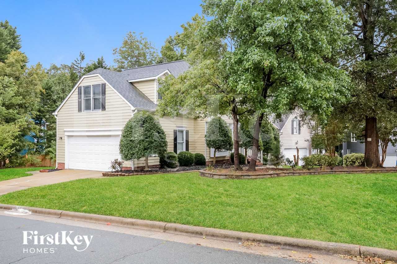 1500 Groveland Trl - Photo 2 of 15