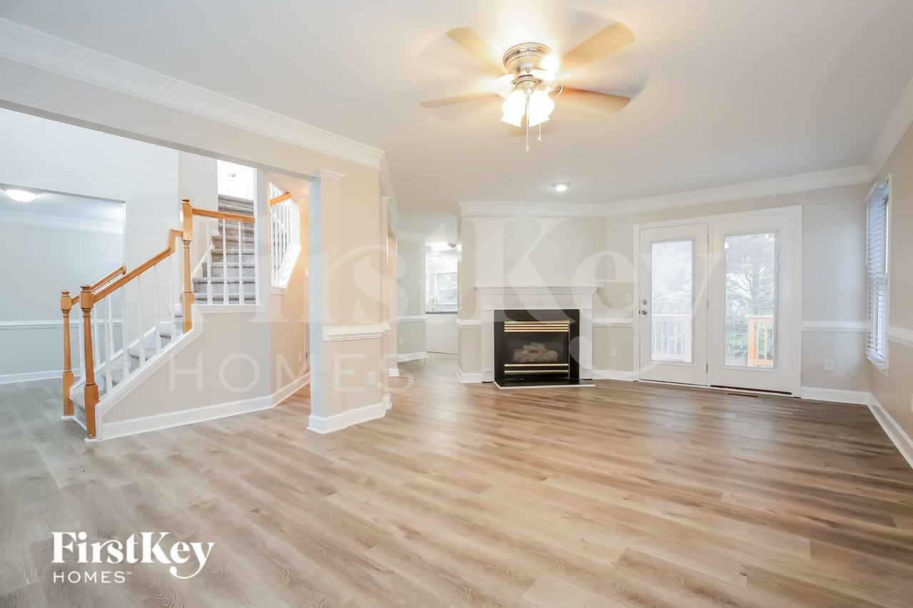 1500 Groveland Trl - Photo 4 of 15