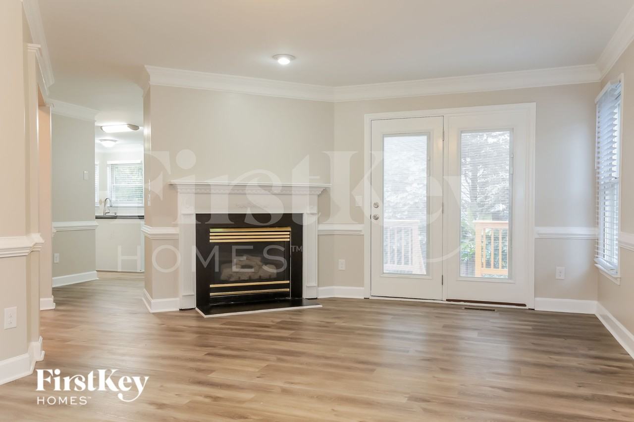 1500 Groveland Trl - Photo 5 of 15