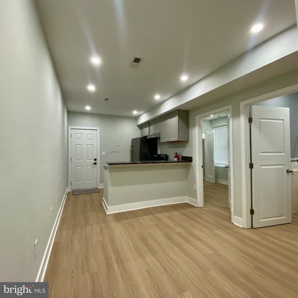 3701 9th St Nw #1 - Photo 3 of 23