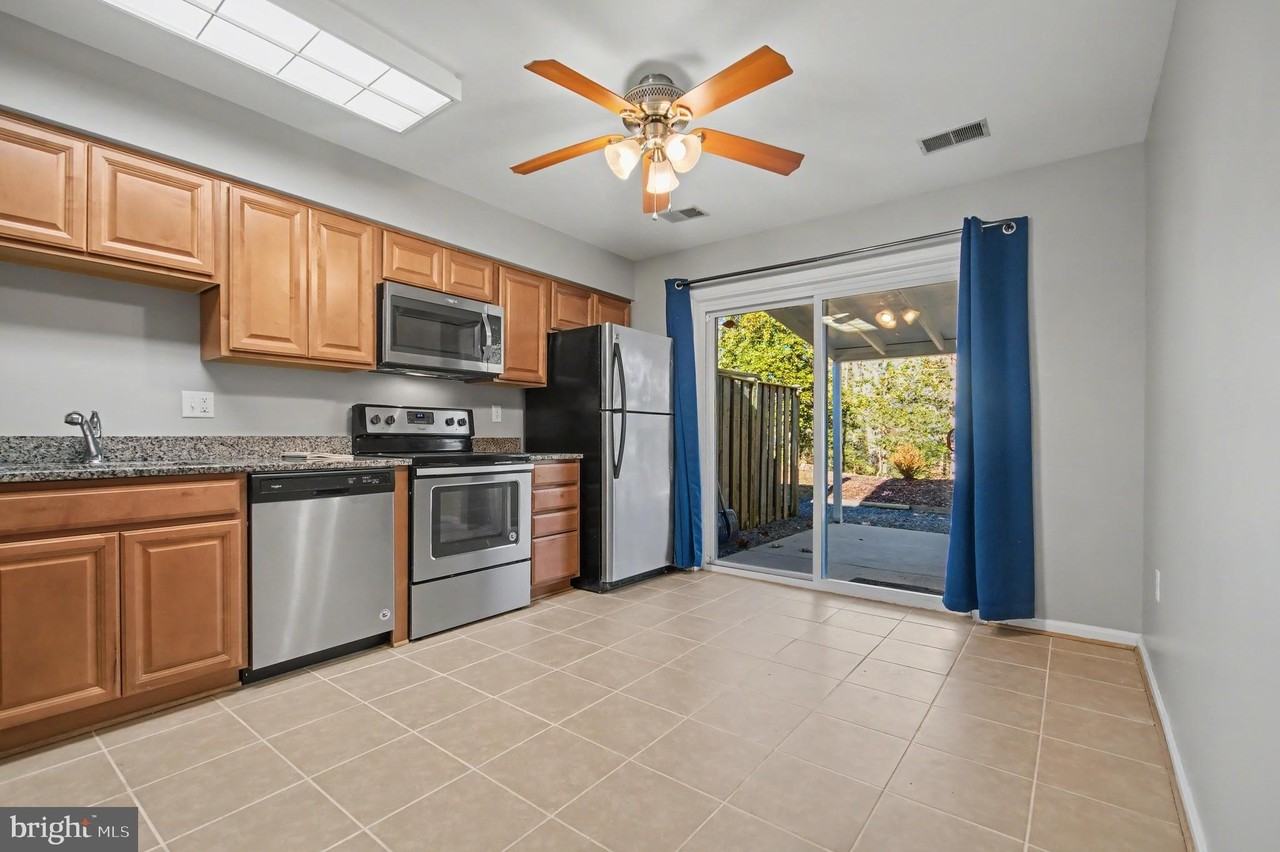 934 Riversedge Cir - Photo 7 of 19