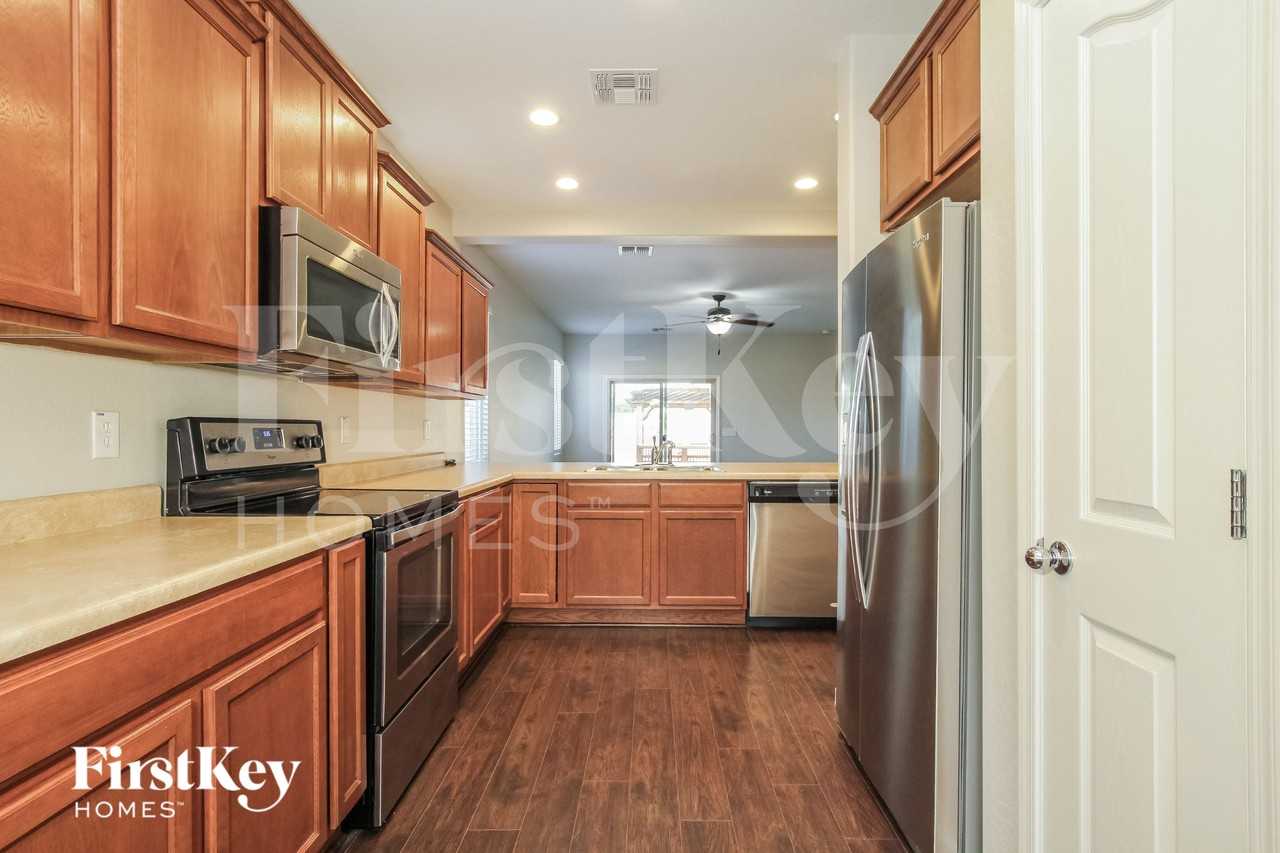 23587 W Harrison Dr - Photo 6 of 15