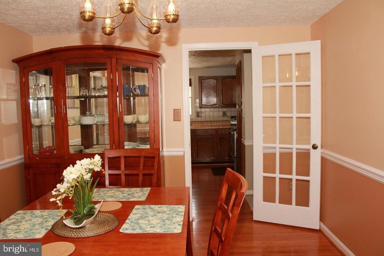 18717 Flower Hill Way - Photo 3 of 24