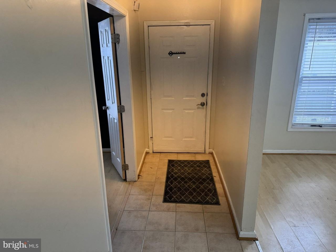 540 Peacock Dr - Photo 2 of 29