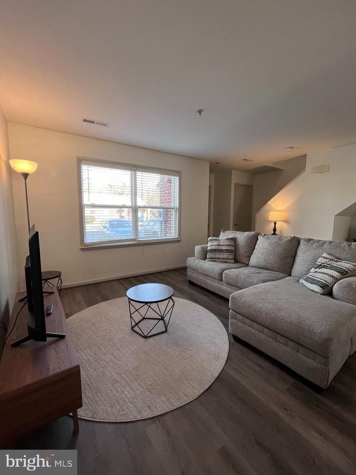 41963 Satchel Paige Way - Photo 5 of 12