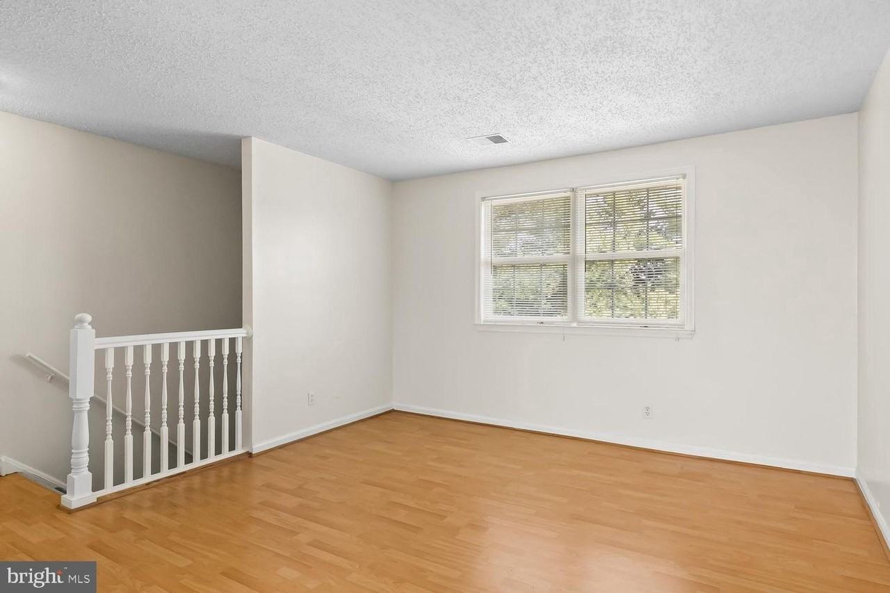 125 Eaves Mill Rd - Photo 4 of 10