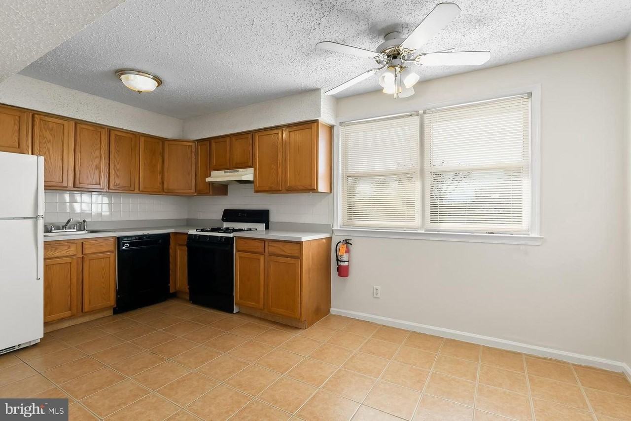 125 Eaves Mill Rd - Photo 5 of 10