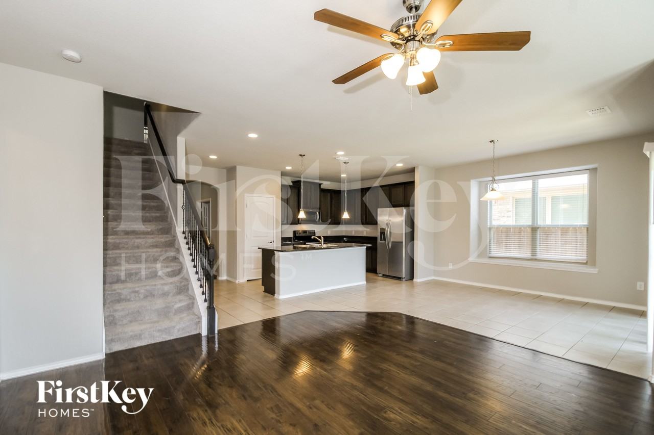 3712 Fossil Tree Ln - Photo 4 of 15