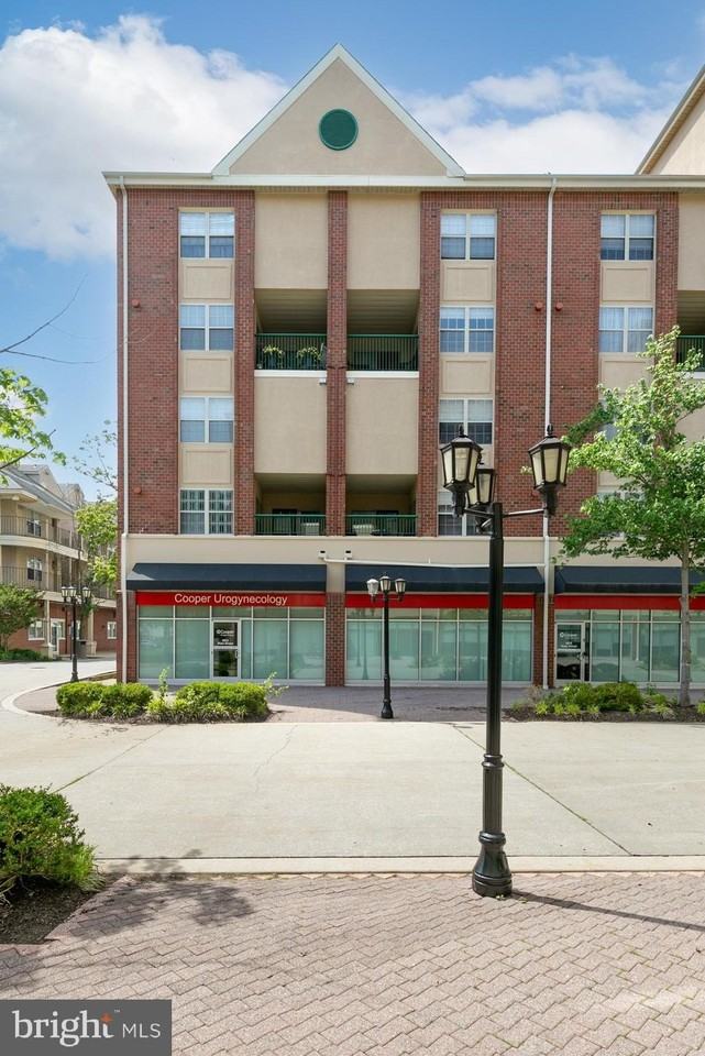 6070 Main St - Photo 2 of 46