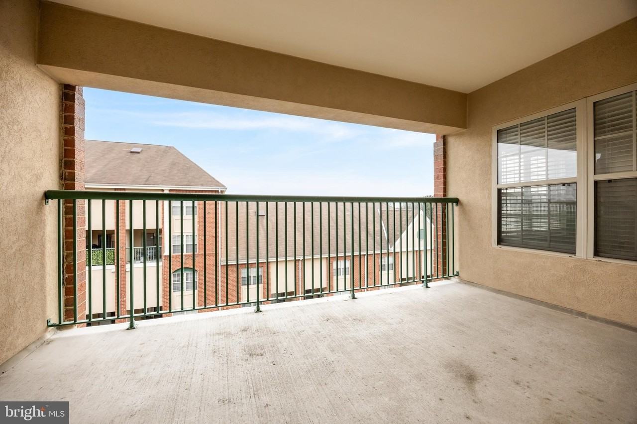 6070 Main St - Photo 5 of 46