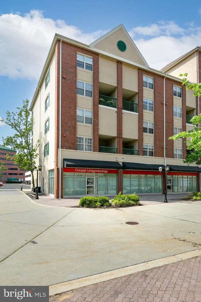 6070 Main St - Photo 6 of 46