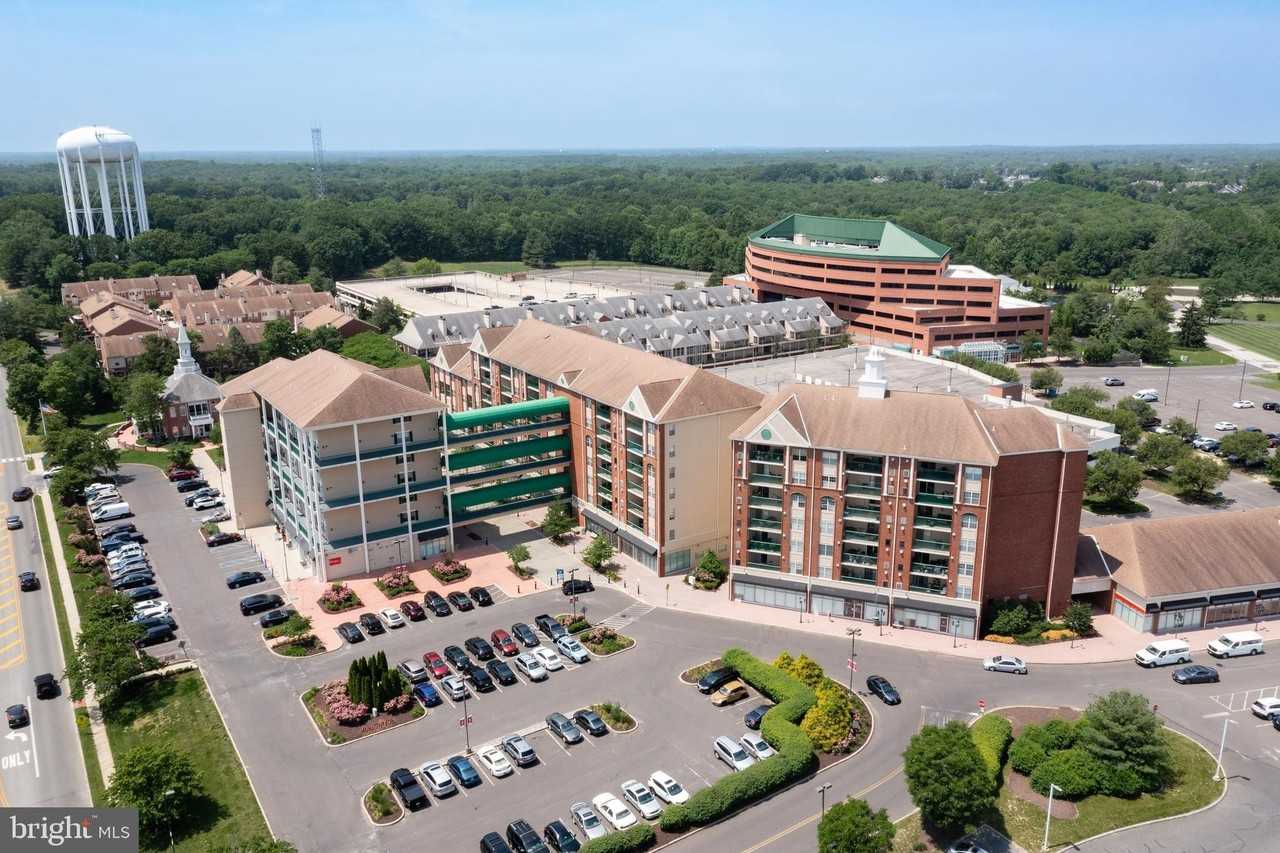 6070 Main St - Photo 7 of 46