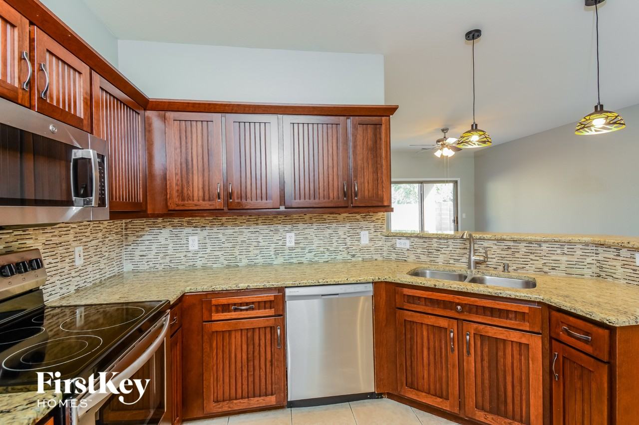 12918 W Columbine Dr - Photo 5 of 15