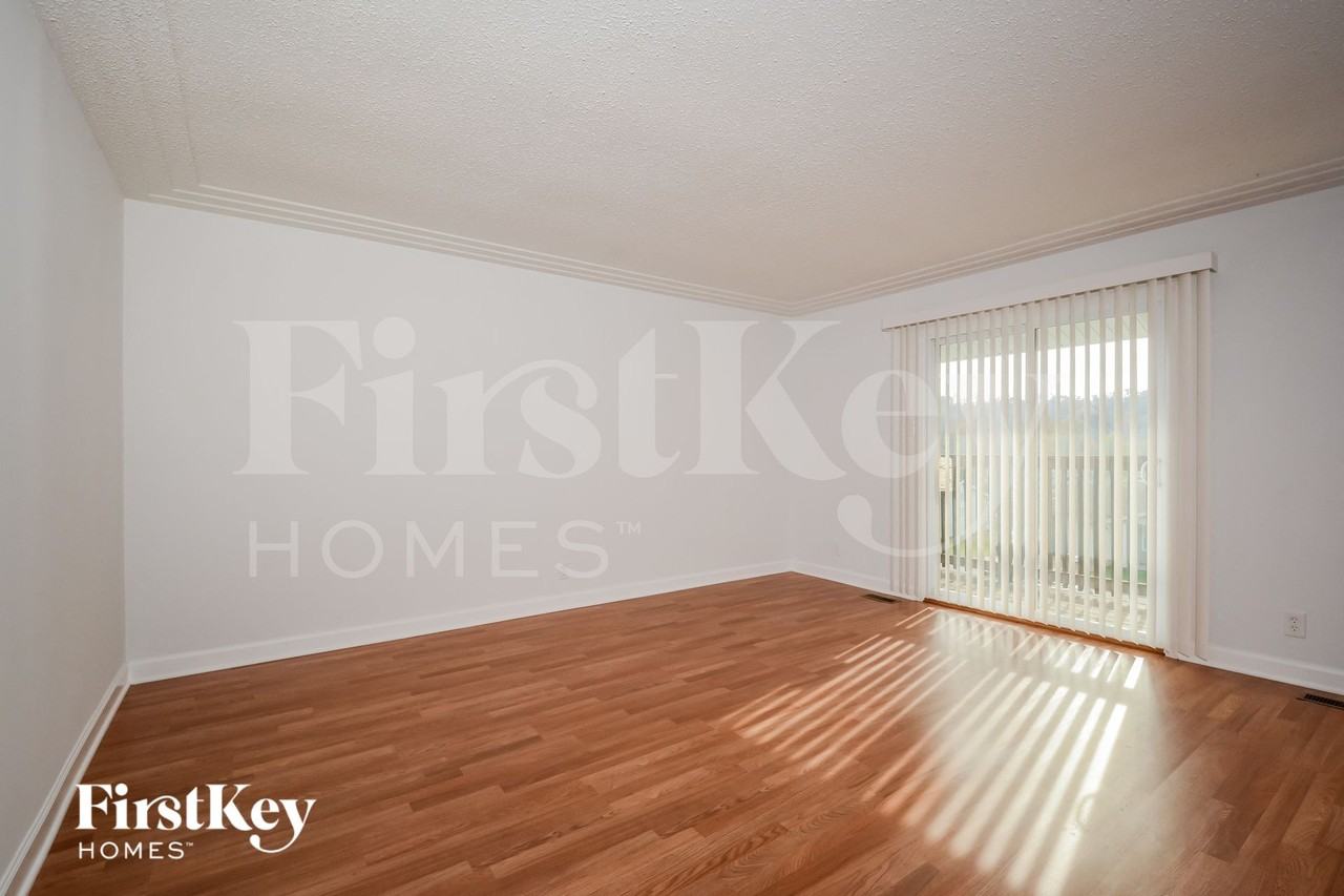 1865 Waybridge Ln - Photo 6 of 15