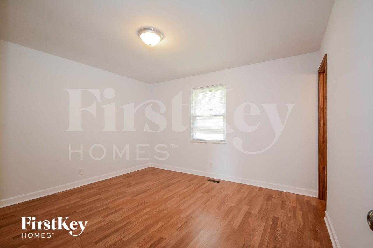 1865 Waybridge Ln - Photo 7 of 15