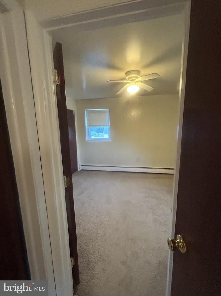 850 Station Ave - Photo 6 of 7