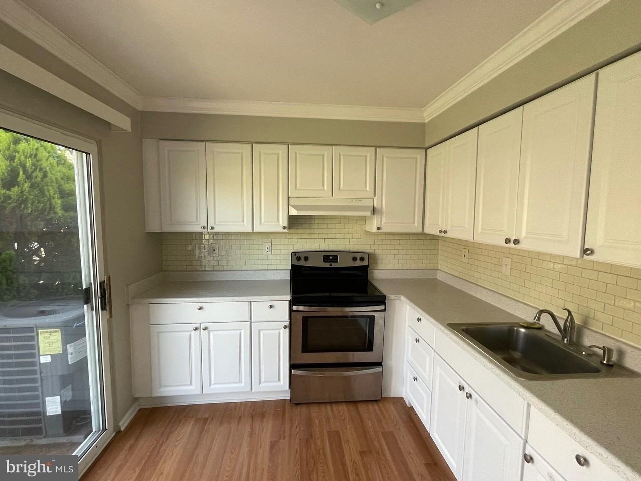 1908 Arrowood Dr Unit 294 #294 - Photo 7 of 25