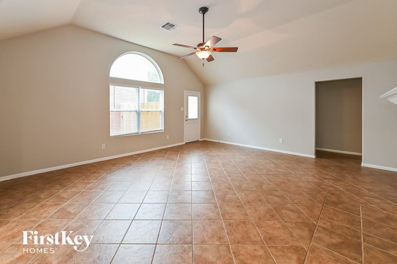 22606 Goss Spring Ct - Photo 2 of 15