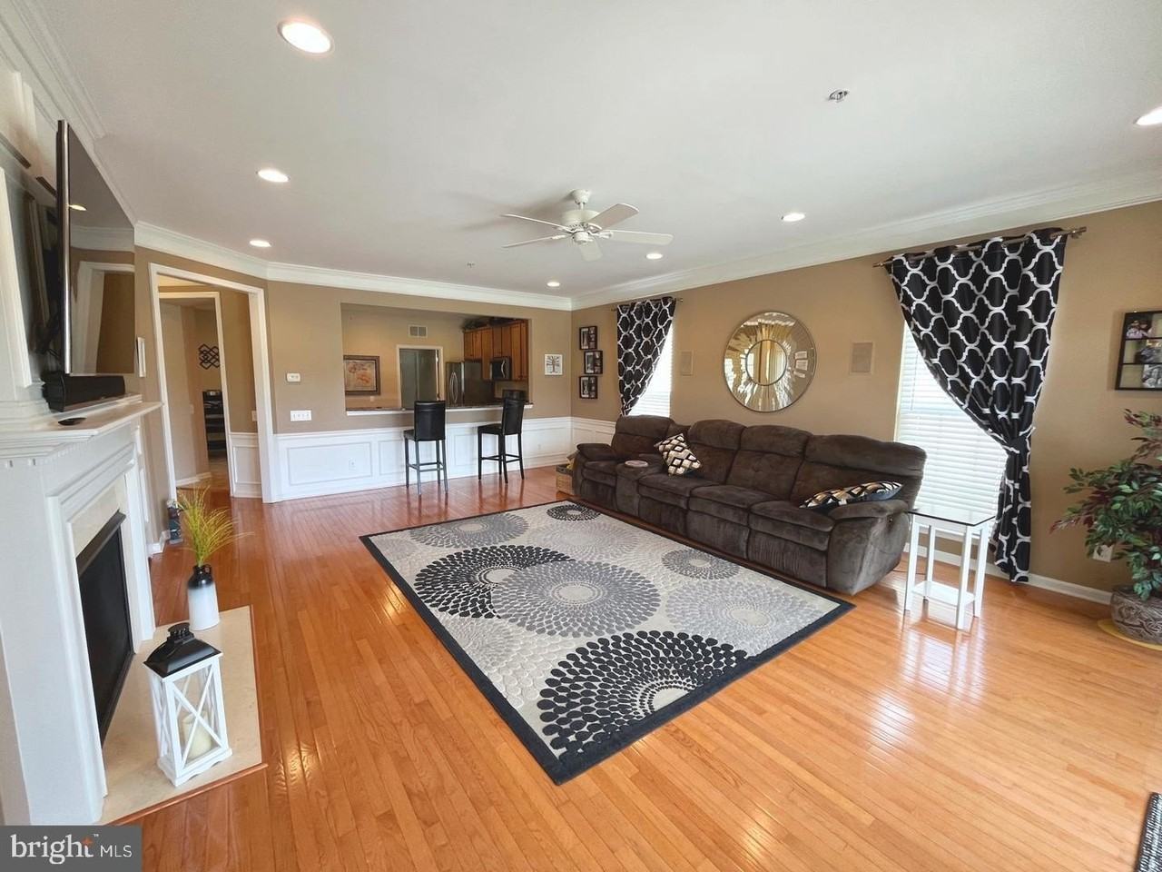 615 Prizer Ct - Photo 3 of 35