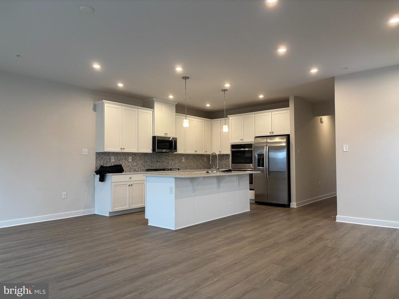 2646 Tisbury Ln - Photo 5 of 33