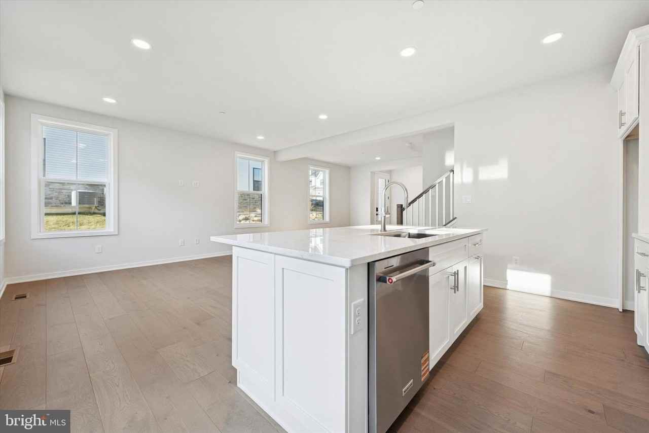 64 Alroy Rd Unit 151 #151 - Photo 4 of 16