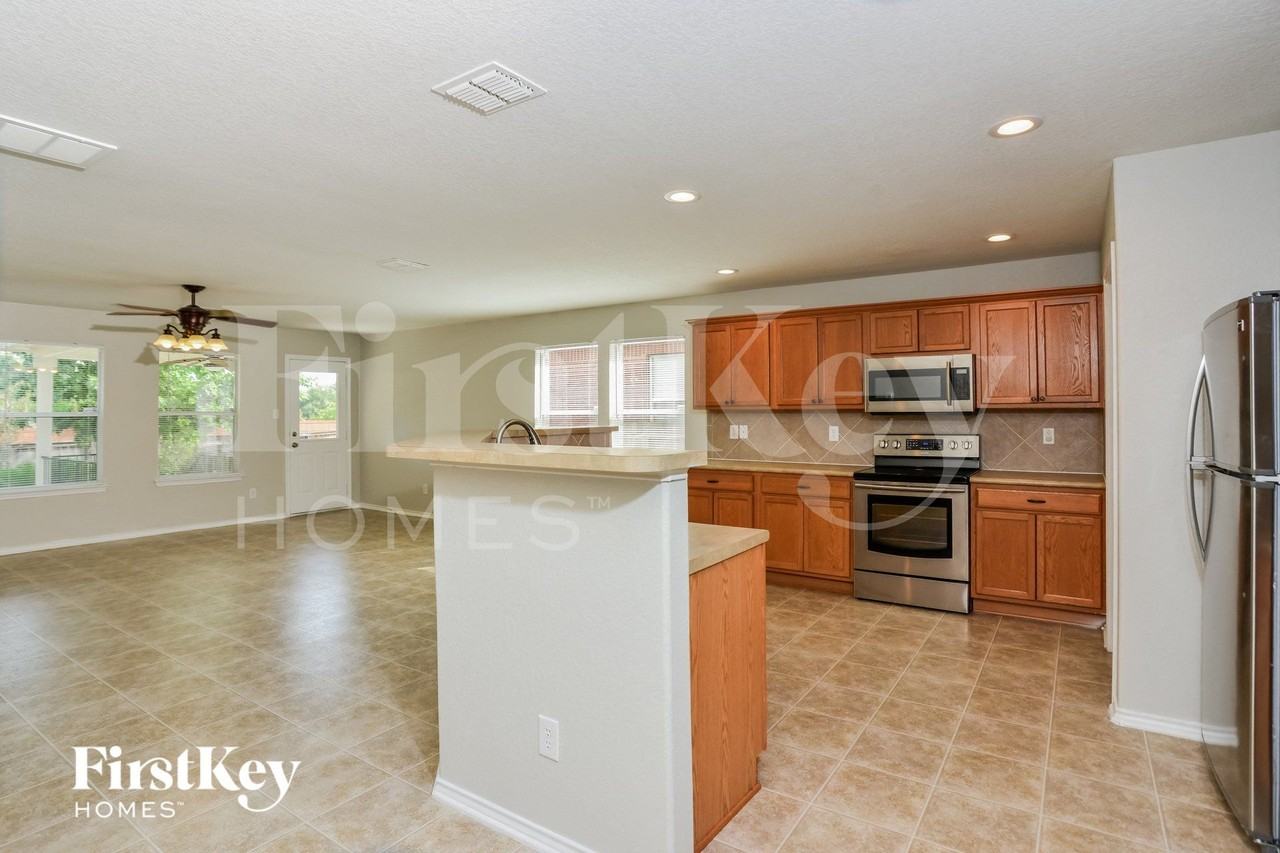 12630 Point Smt - Photo 4 of 15