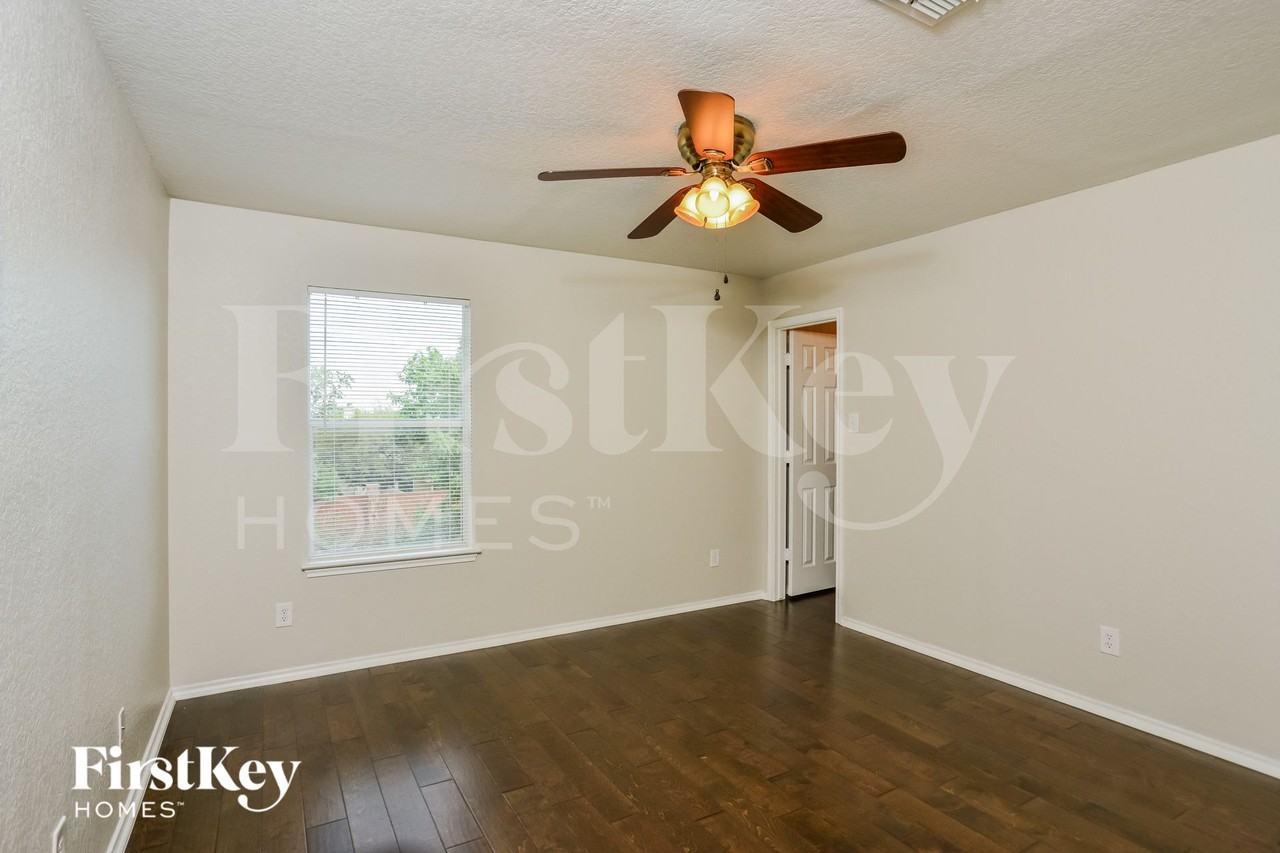 12630 Point Smt - Photo 7 of 15