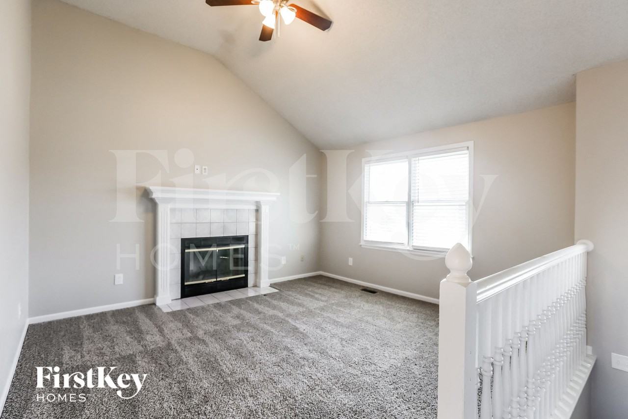 8684 Ne 110th St - Photo 3 of 15