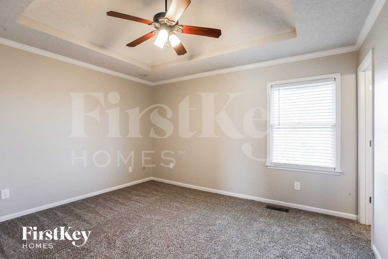 8684 Ne 110th St - Photo 7 of 15