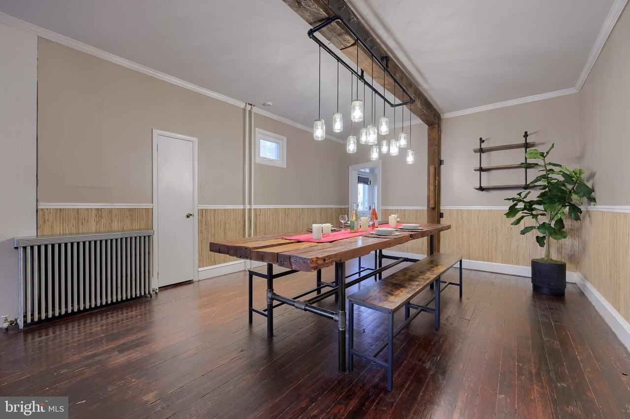 658 W Walnut St - Photo 3 of 13