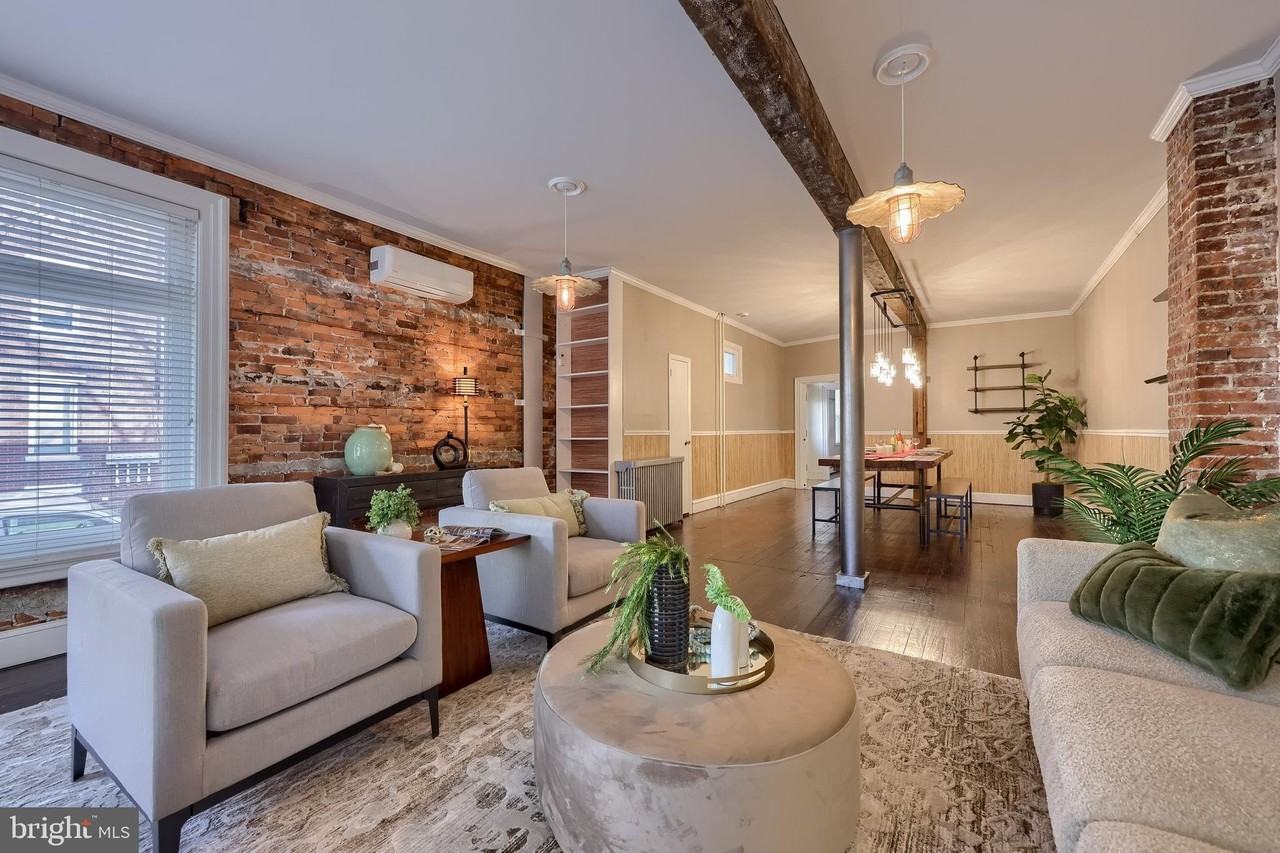 658 W Walnut St - Photo 4 of 13