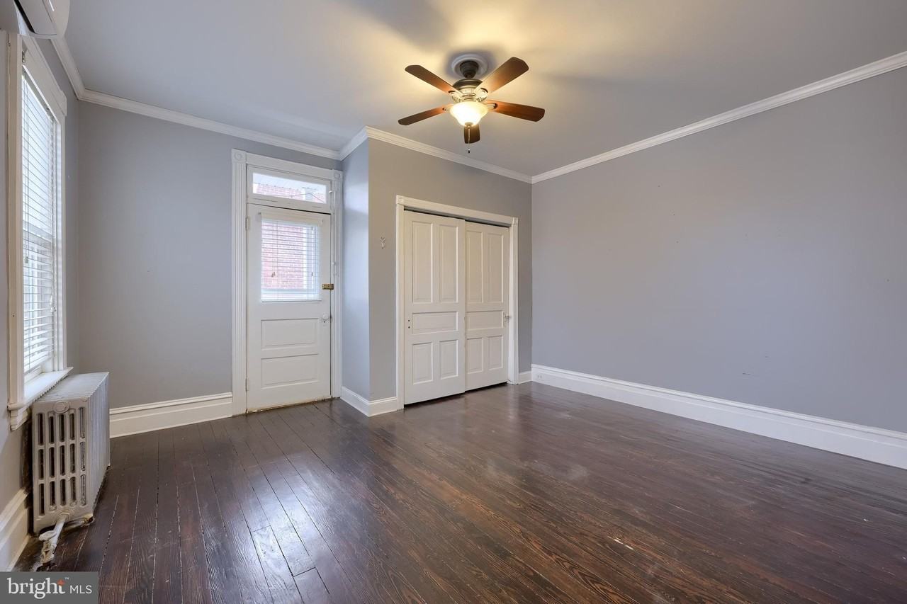 658 W Walnut St - Photo 6 of 13