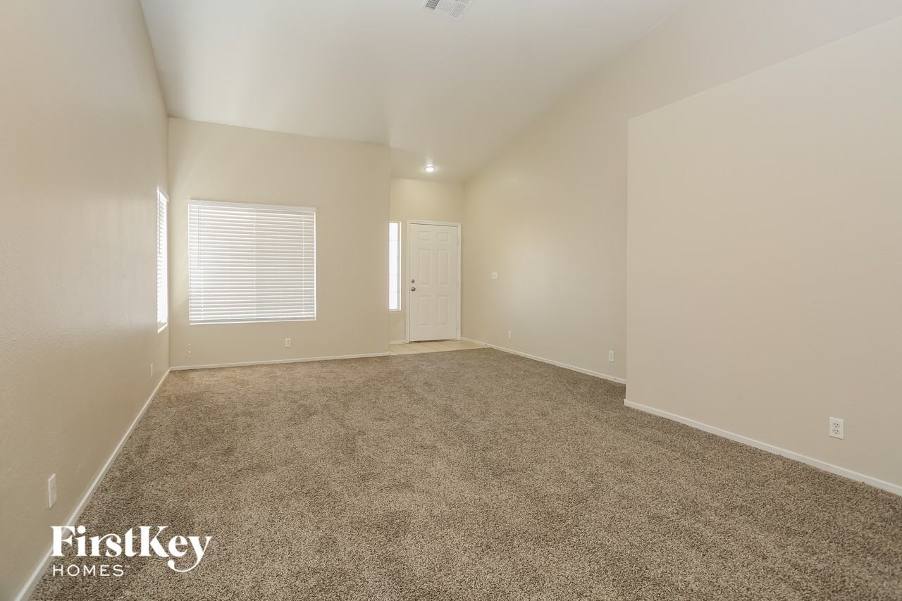 3452 Canter Dr - Photo 2 of 15