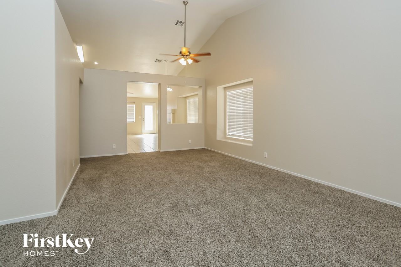 3452 Canter Dr - Photo 3 of 15