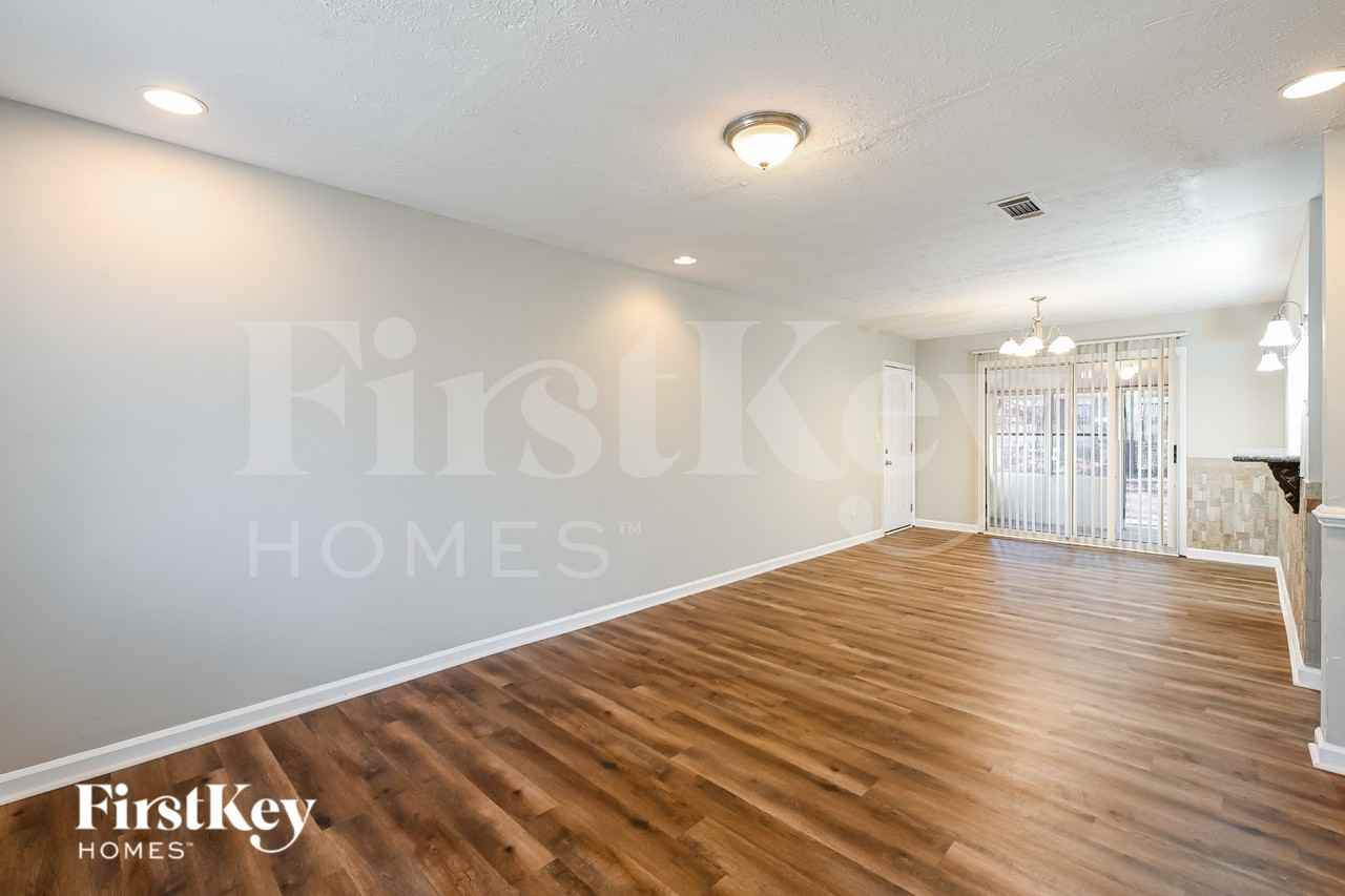 1506 Spender Dr - Photo 2 of 16