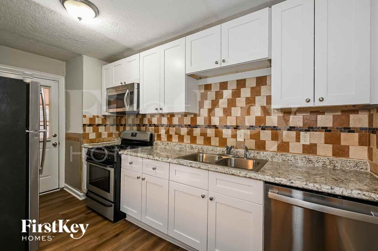 1506 Spender Dr - Photo 5 of 16