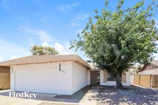 4939 W Golden Ln - Photo 1 of 1